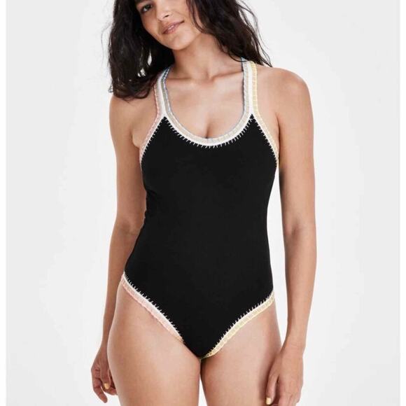 PQ Swim x Solange Ferrarini Crochet Trim One-Piece Size Large - Picture 8 of 8